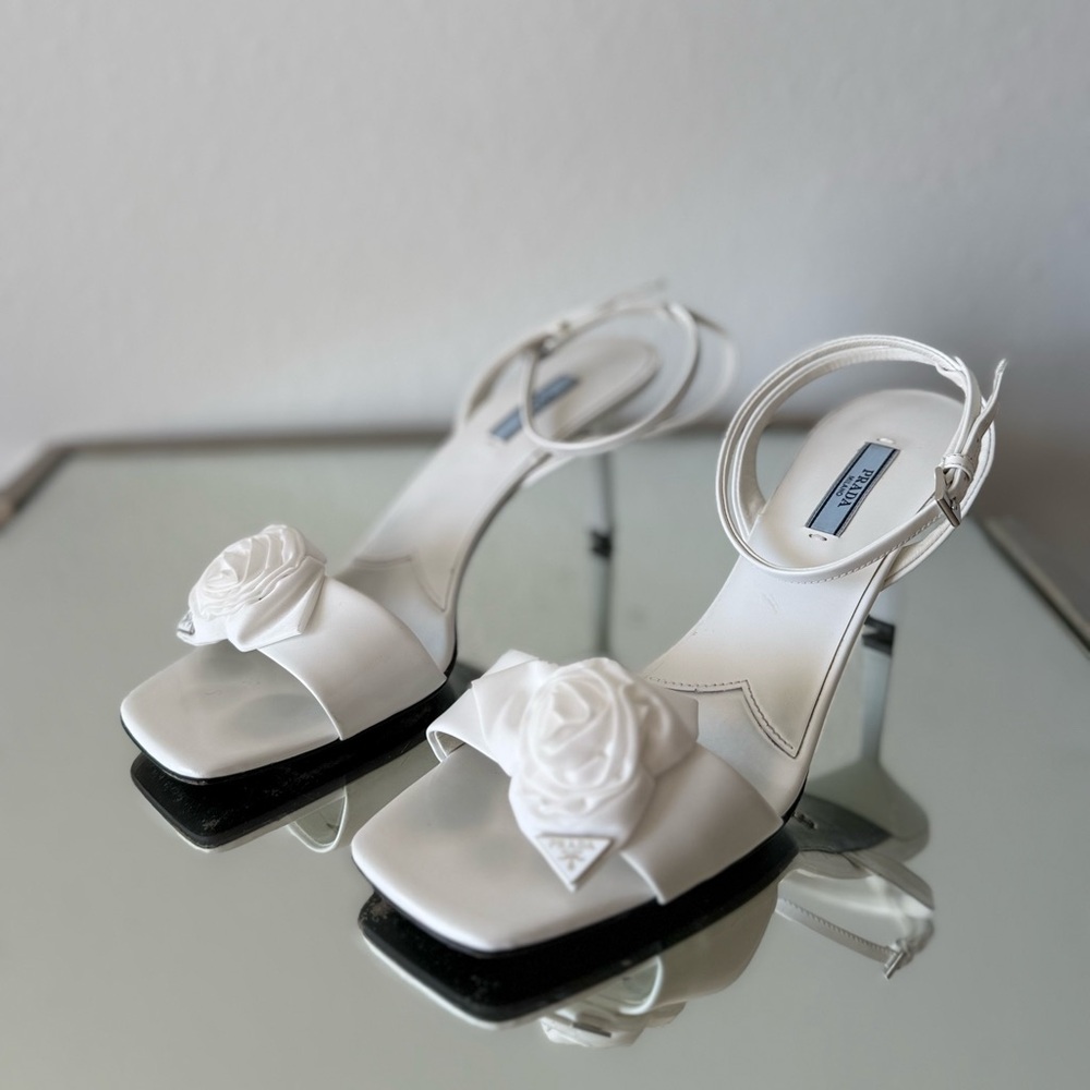 EUC PRADA Rosette leather sandals 41 - Picture 6 of 15